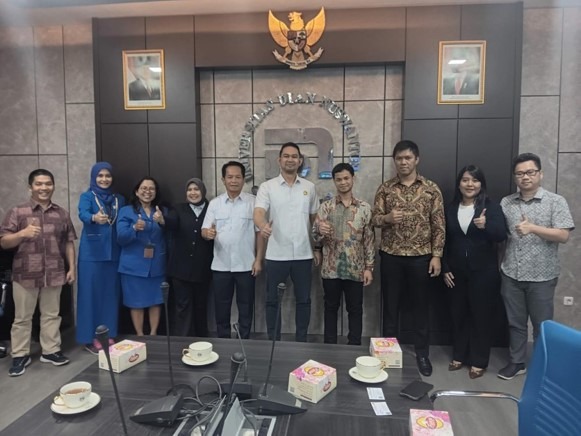 Studi Banding ke UDINUS